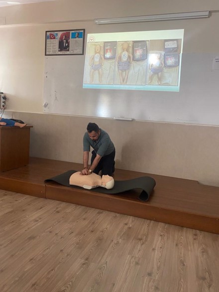 Temel İlk Yardım Bilgi Güncelleme Eğitimi